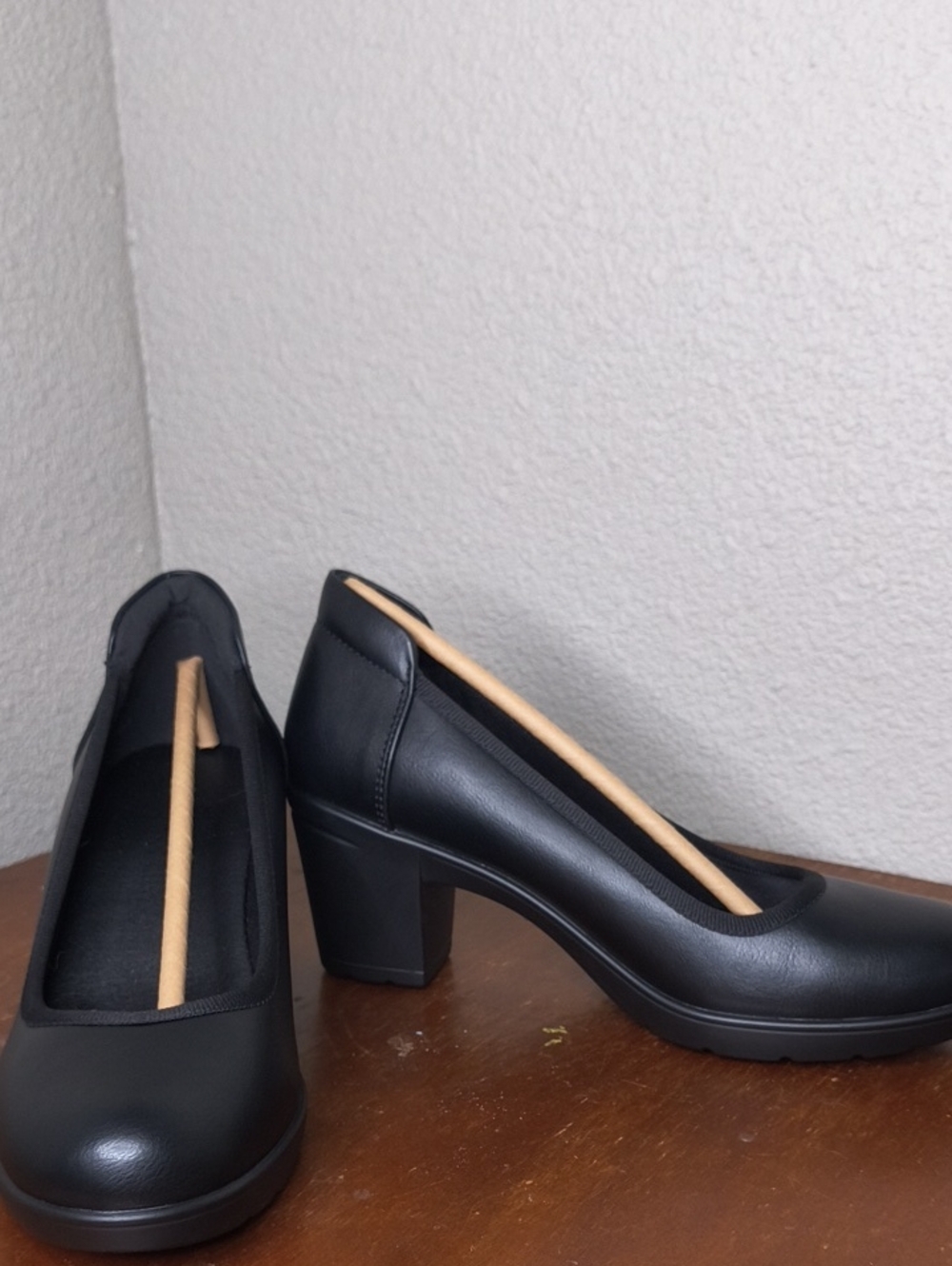Women's Black Mid Block Heel Pumps - Sleek Everyday Dress Shoe Size 6 AO